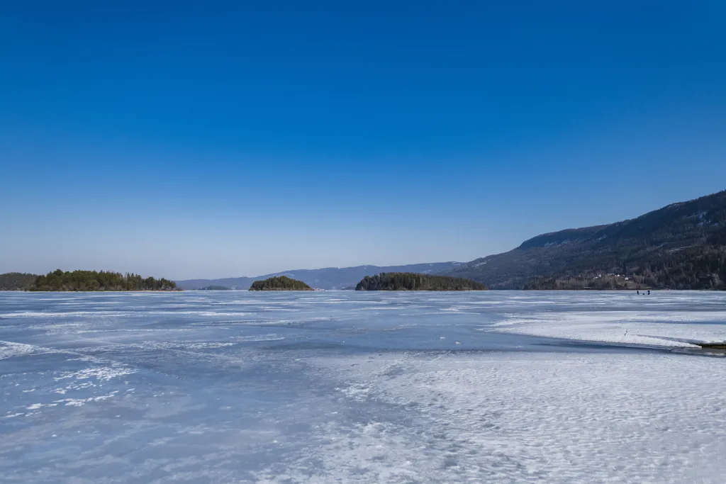 Isfiske på Steinsfjorden