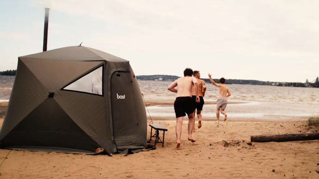 Badstue med fossen friluft